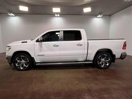 Bright White Clearcoat 2021 RAM 1500 Laramie