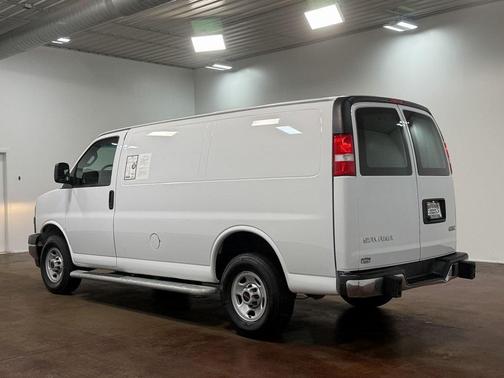 2024 GMC Savana 2500 Work Van