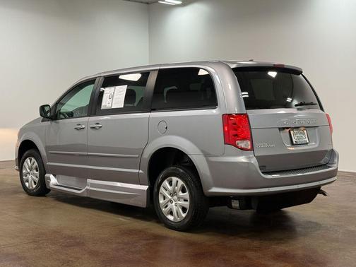Billet Silver Metallic Clearcoat 2016 Dodge Grand Caravan AVP/SE