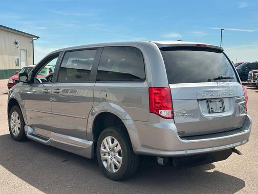Billet Silver Metallic Clearcoat 2016 Dodge Grand Caravan AVP/SE