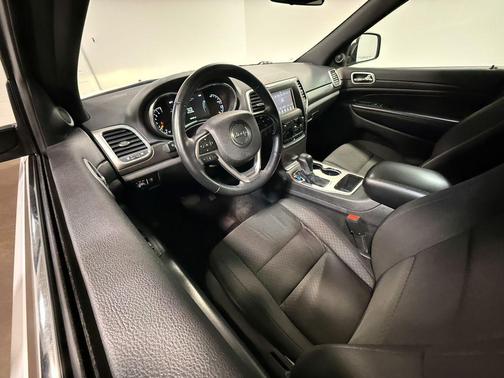 2018 Jeep Grand Cherokee Laredo E