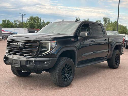 Onyx Black 2023 GMC Sierra 1500 AT4X