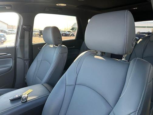 2023 Buick Enclave Essence AWD