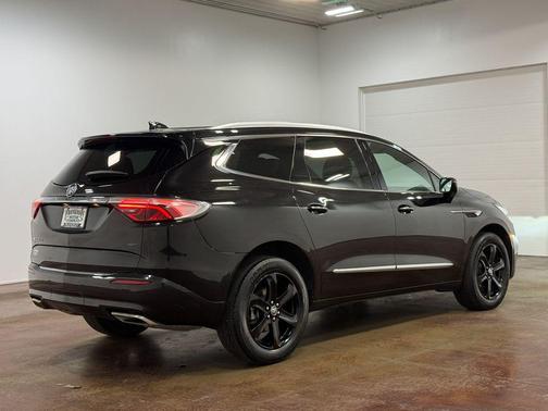 2023 Buick Enclave Essence AWD