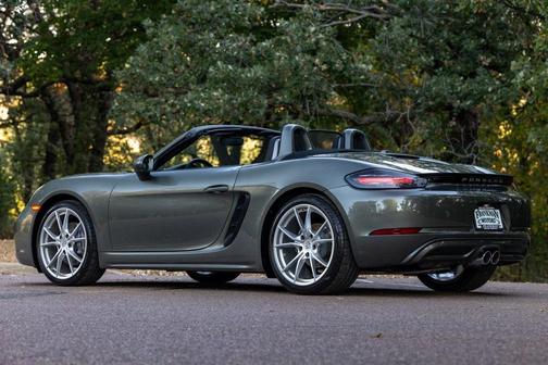 2021 Porsche 718 Boxster T