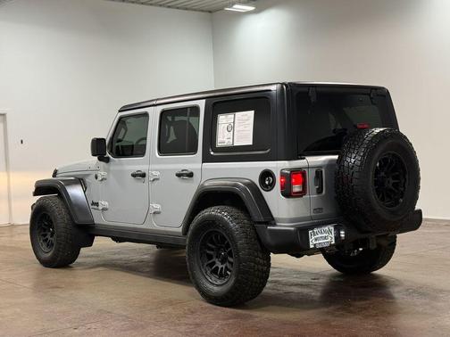 2022 Jeep Wrangler Unlimited Sport