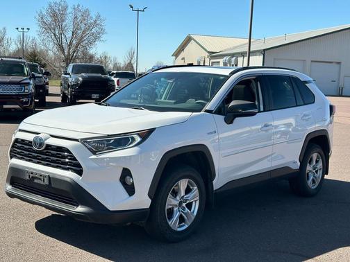 Super White 2019 Toyota RAV4 Hybrid XLE