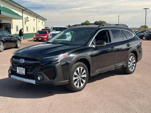 Crystal Black Silica 2024 Subaru Outback Limited