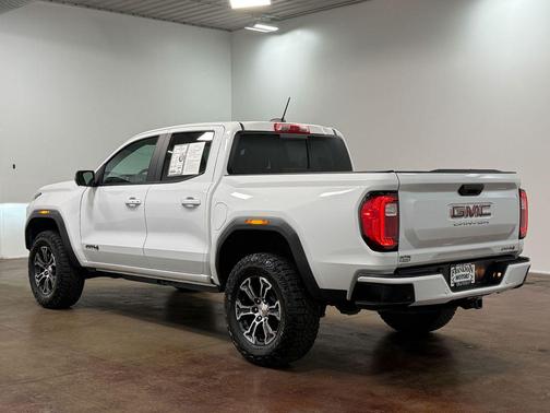2023 GMC Canyon AT4