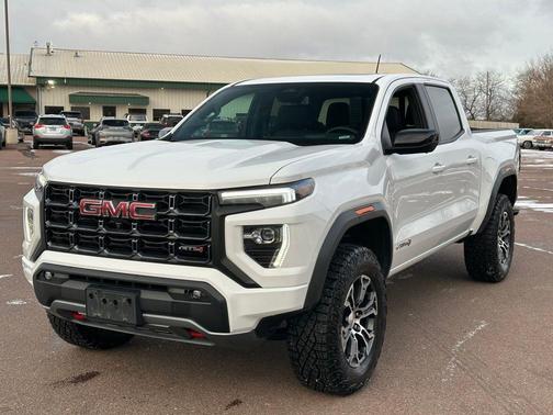 2023 GMC Canyon AT4
