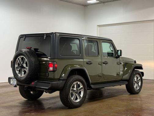 Sarge Green Clearcoat 2023 Jeep Wrangler 4-Door Sahara