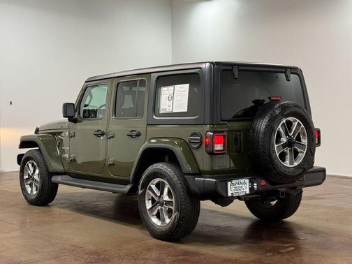 Sarge Green Clearcoat 2023 Jeep Wrangler 4-Door Sahara