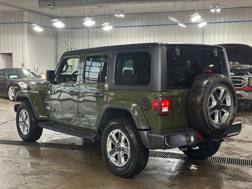Sarge Green Clearcoat 2023 Jeep Wrangler 4-Door Sahara