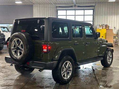Sarge Green Clearcoat 2023 Jeep Wrangler 4-Door Sahara