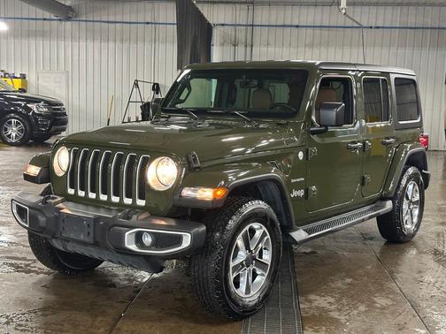 Sarge Green Clearcoat 2023 Jeep Wrangler 4-Door Sahara