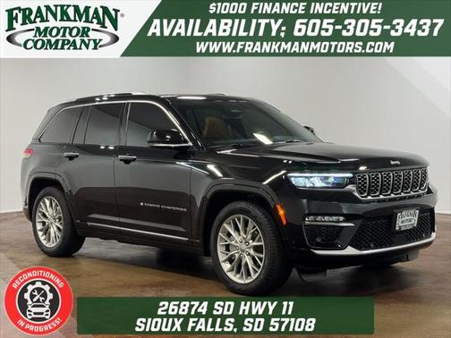 2023 Jeep Grand Cherokee Summit