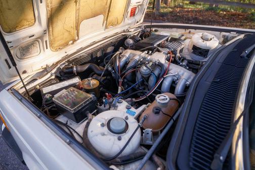 White 1979 BMW 733 i