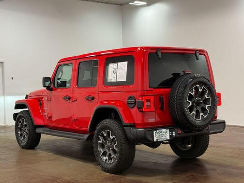 Firecracker Red Clearcoat 2024 Jeep Wrangler 4-Door Sahara