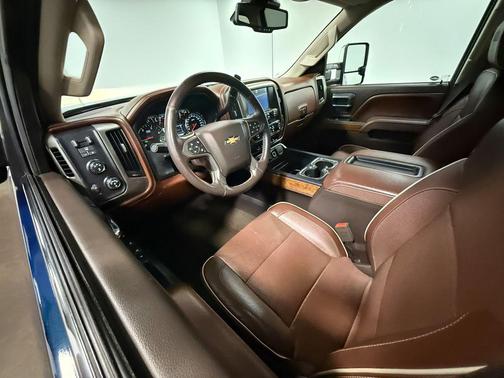 Deep Ocean Blue Metallic 2015 Chevrolet Silverado 2500 High Country