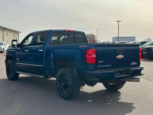 Deep Ocean Blue Metallic 2015 Chevrolet Silverado 2500 High Country