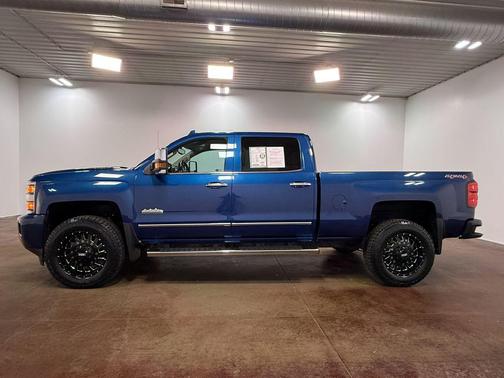 Deep Ocean Blue Metallic 2015 Chevrolet Silverado 2500 High Country
