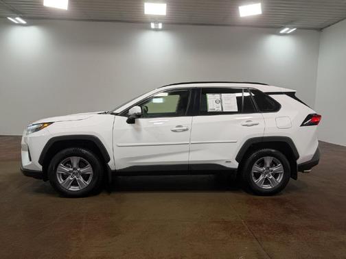 Ice 2025 Toyota RAV4 Hybrid XLE