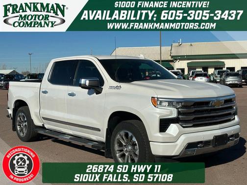 Iridescent Pearl Tricoat 2023 Chevrolet Silverado 1500 High Country