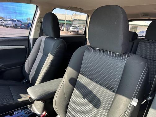 2017 Mitsubishi Outlander SE