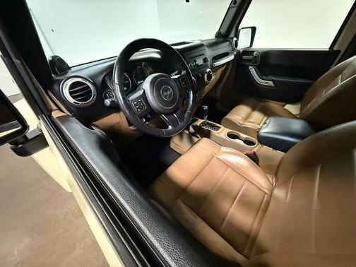 Sahara Tan Clearcoat 2011 Jeep Wrangler Sahara