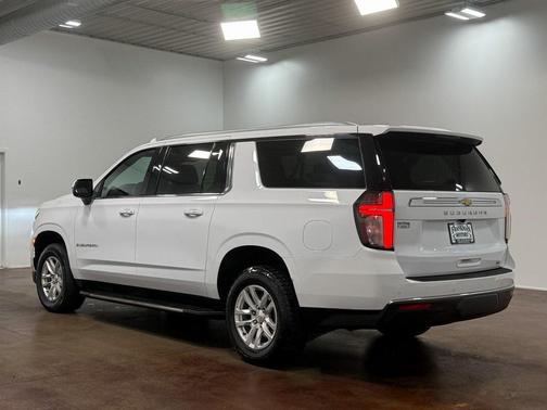 2024 Chevrolet Suburban LT