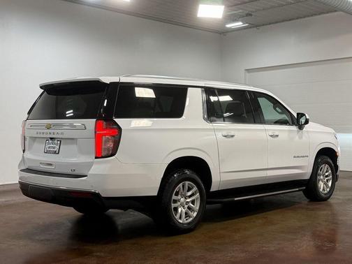 2024 Chevrolet Suburban LT