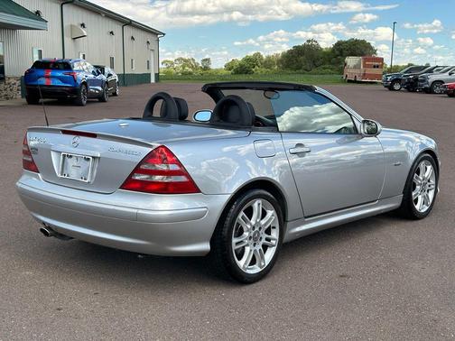 Brilliant Silver Metallic 2004 Mercedes-Benz SLK-Class SLK230 Kompressor