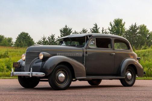 1939 Chevrolet Master 85 Town Sedan