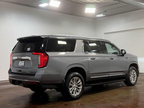 2022 GMC Yukon XL SLT