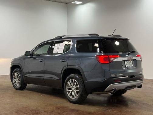 Dark Sky Metallic 2019 GMC Acadia SLE-2