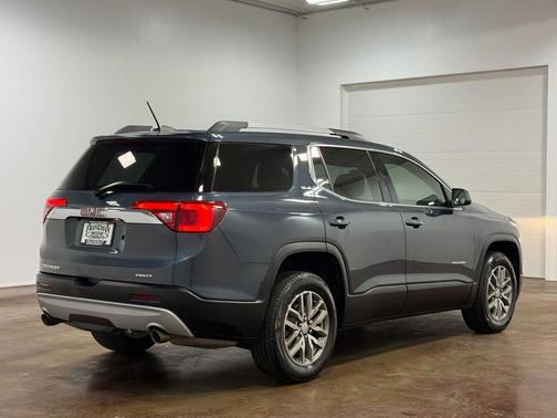 Dark Sky Metallic 2019 GMC Acadia SLE-2