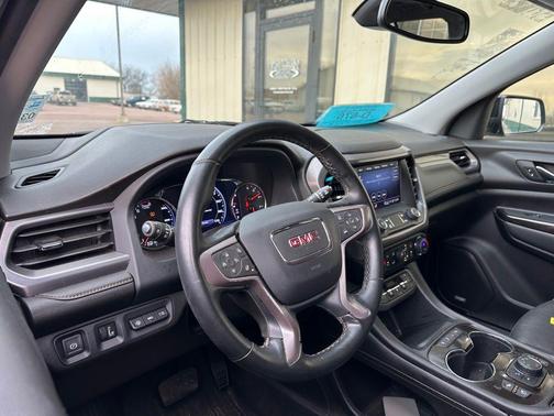 2023 GMC Acadia AWD AT4