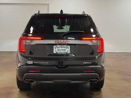 2023 GMC Acadia AWD AT4
