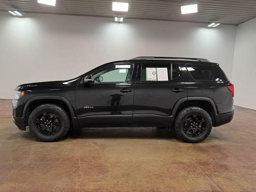 2023 GMC Acadia AWD AT4