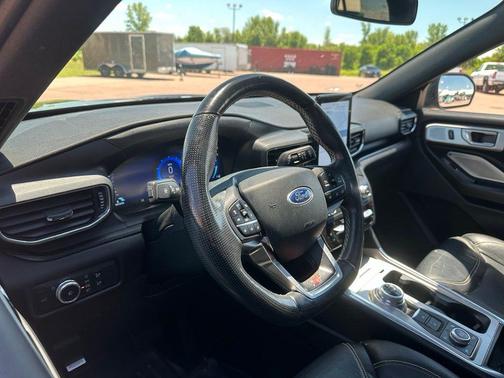Agate Black Metallic 2020 Ford Explorer ST