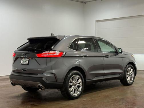 Gray Metallic 2024 Ford Edge Titanium