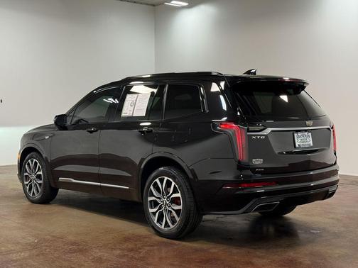 2022 Cadillac XT6 Sport AWD