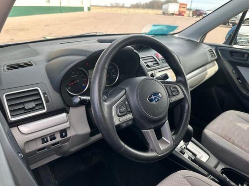 Quartz Blue Pearl 2017 Subaru Forester 2.5i Premium