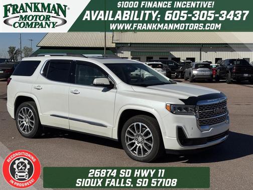 2023 GMC Acadia Denali
