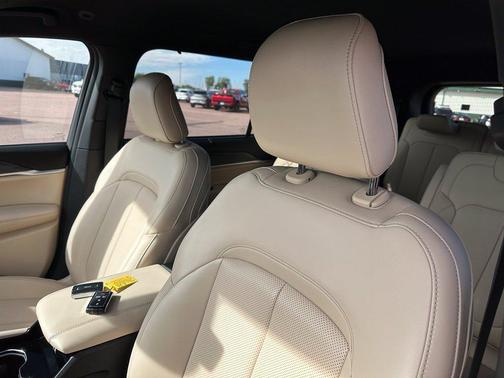 Midnight Sky 2023 Jeep Grand Cherokee L Limited