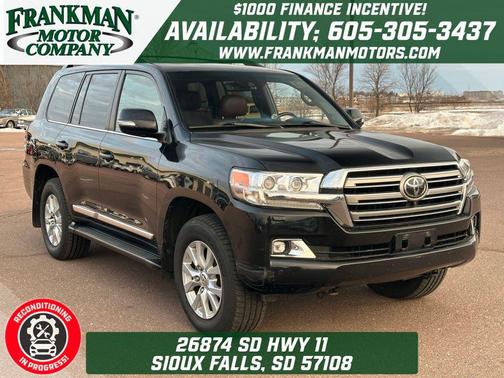 2016 Toyota Land Cruiser Base