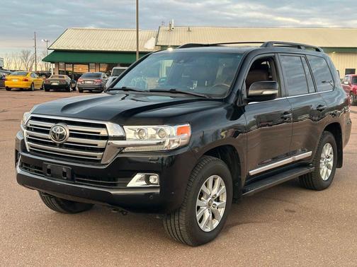 2016 Toyota Land Cruiser Base