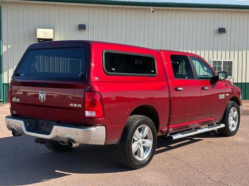 Delmonico Red Pearlcoat 2018 RAM 1500 Big Horn