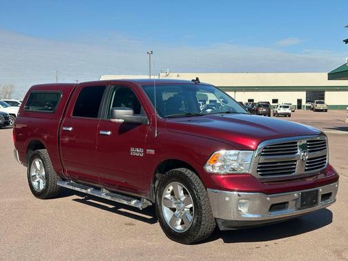 Delmonico Red Pearlcoat 2018 RAM 1500 Big Horn