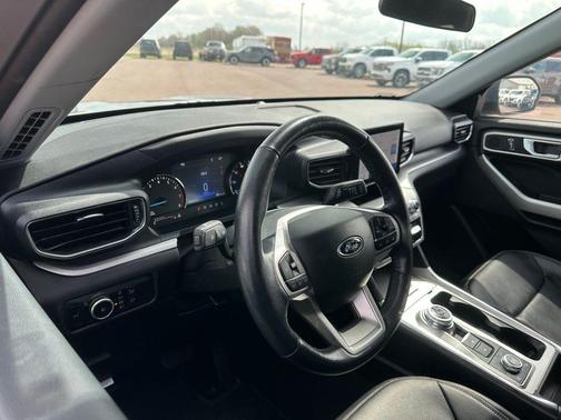 Carbonized Gray Metallic 2023 Ford Explorer XLT